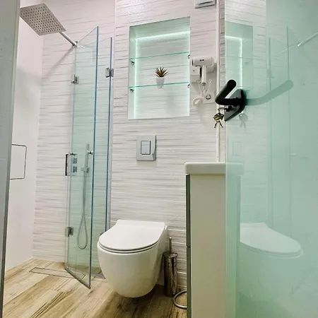 Apartament Unique Flat With Balcony In The Heart Of The *