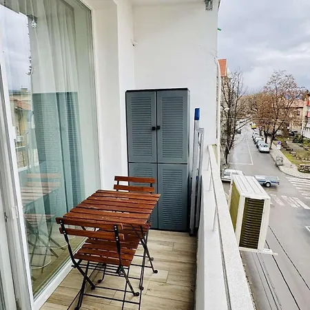 Unique Flat With Balcony In The Heart Of The Apartament Kiustendił